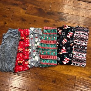 Christmas leggings size medium/large runs small some with tags